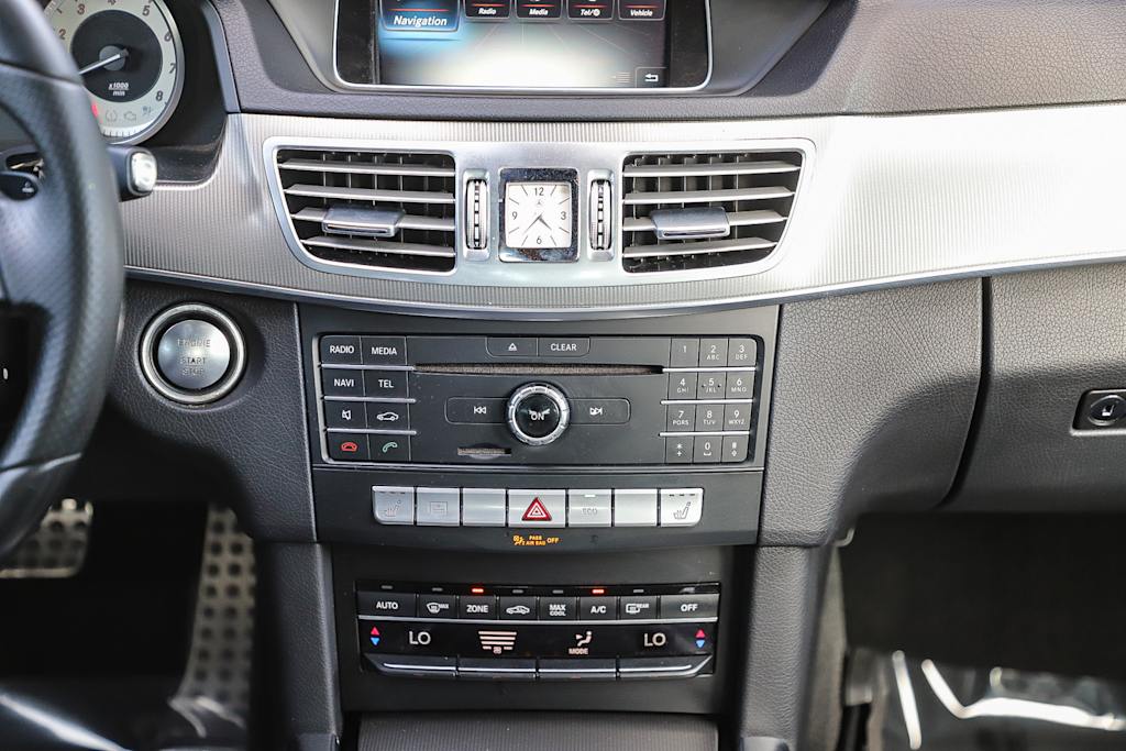 Thumbnail: 2016 Mercedes-Benz E-Class - 12