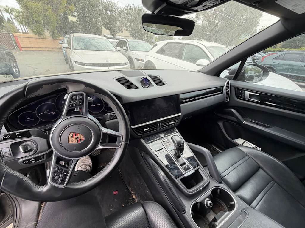 Thumbnail: 2020 Porsche Cayenne - 2