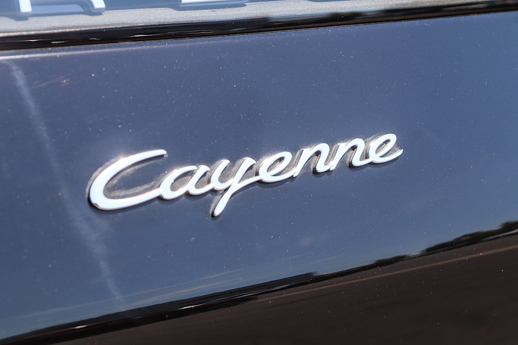 Thumbnail: 2021 Porsche Cayenne - 25