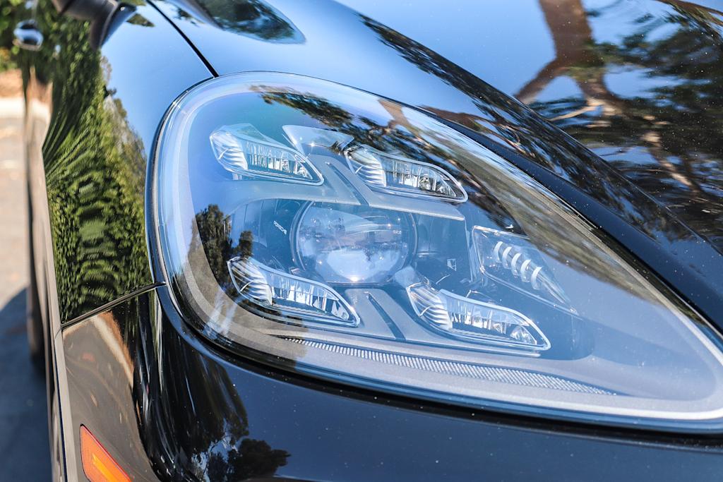 Thumbnail: 2021 Porsche Cayenne - 21