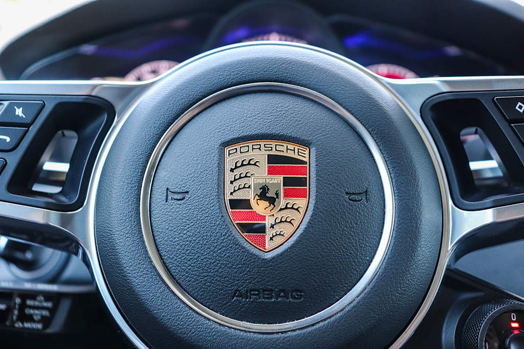 Thumbnail: 2021 Porsche Cayenne - 38