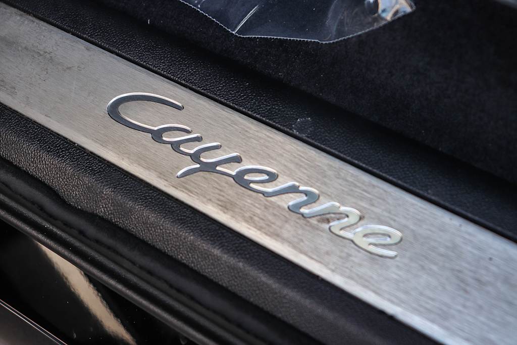 Thumbnail: 2021 Porsche Cayenne - 29
