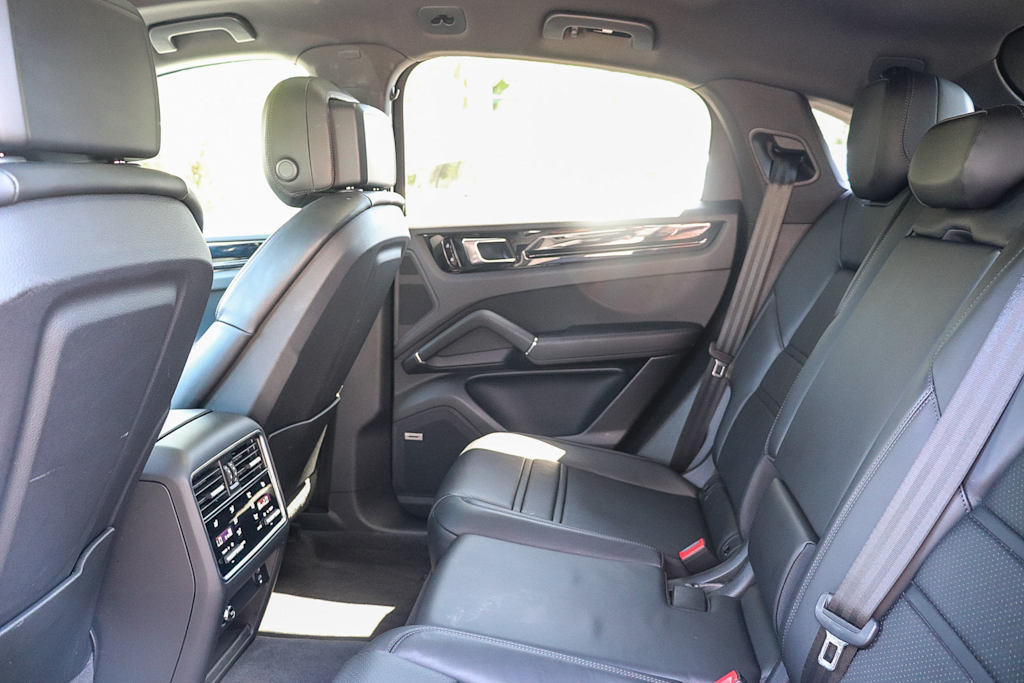 Thumbnail: 2021 Porsche Cayenne - 12