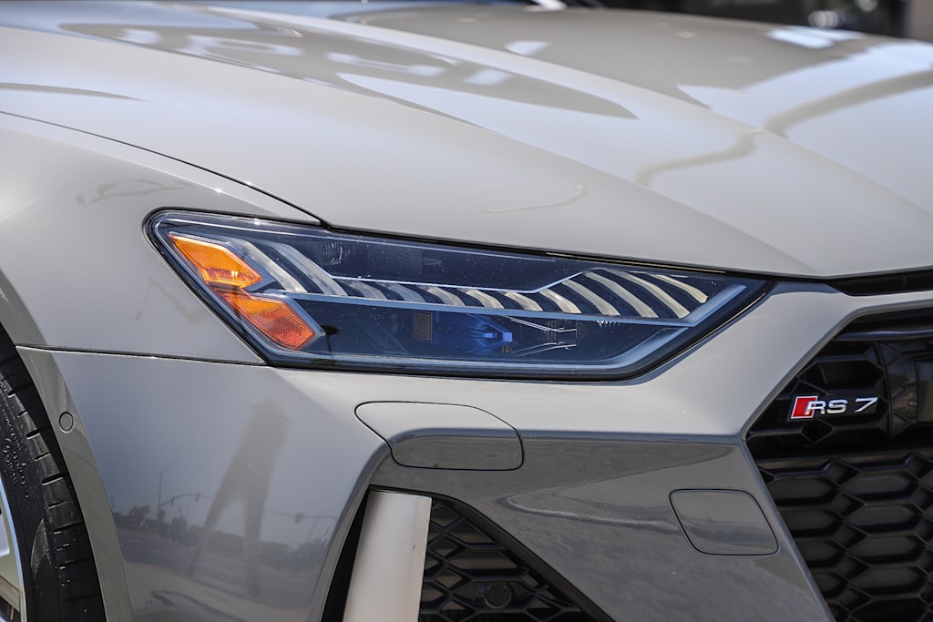 Thumbnail: 2021 Audi RS 7 - 19