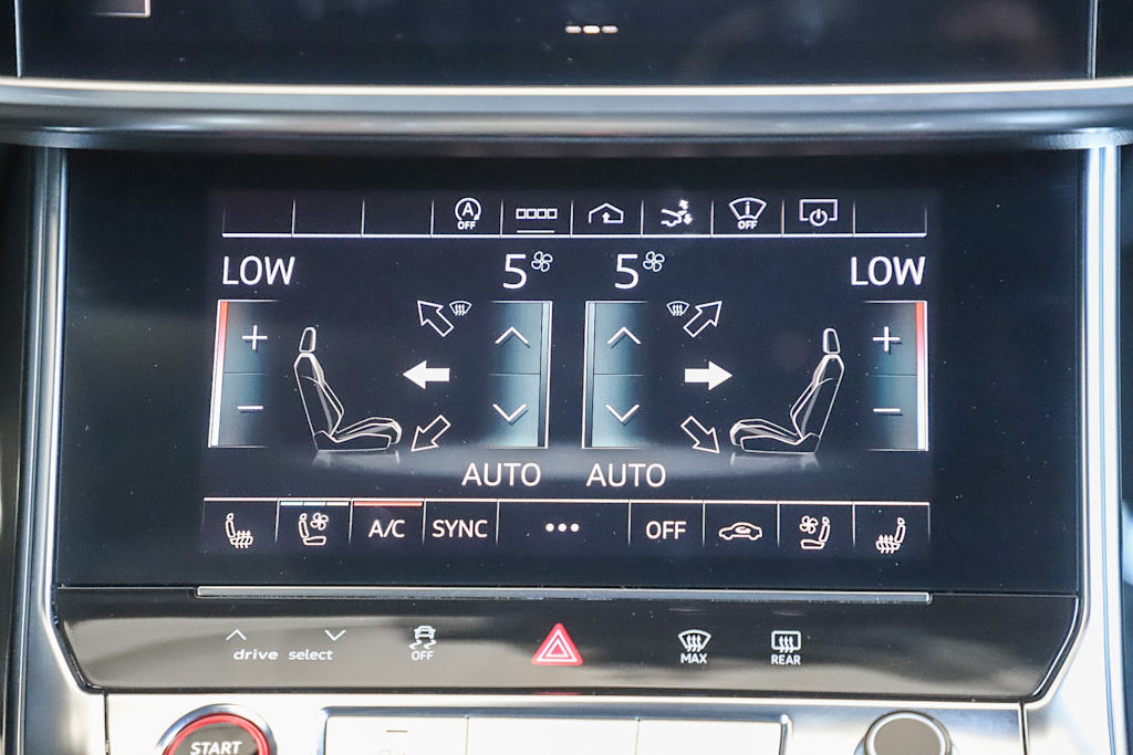 Thumbnail: 2021 Audi RS 7 - 13