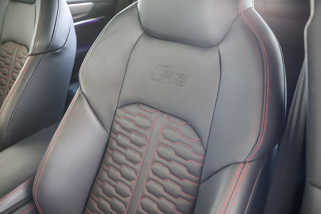 Thumbnail: 2021 Audi RS 7 - 32