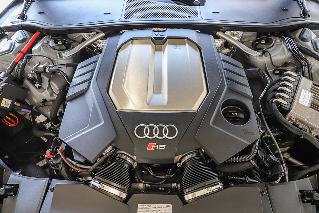 Thumbnail: 2021 Audi RS 7 - 8
