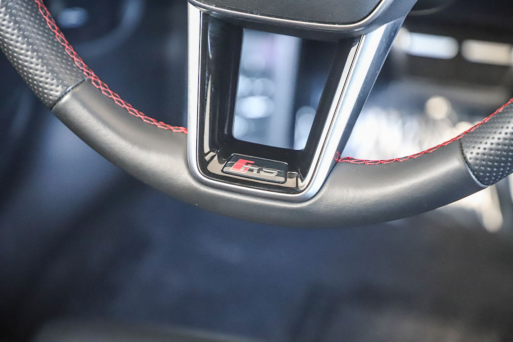 Thumbnail: 2021 Audi RS 7 - 10