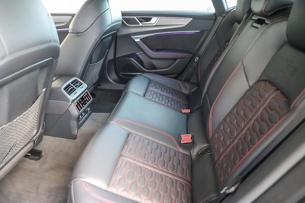 Thumbnail: 2021 Audi RS 7 - 12