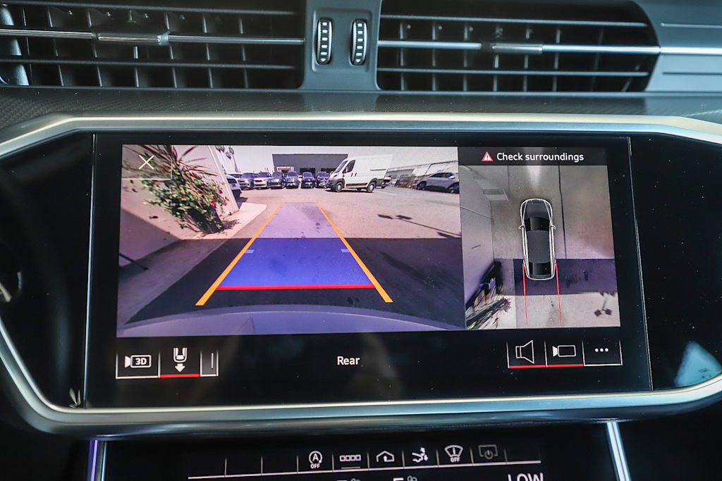 Thumbnail: 2021 Audi RS 7 - 31