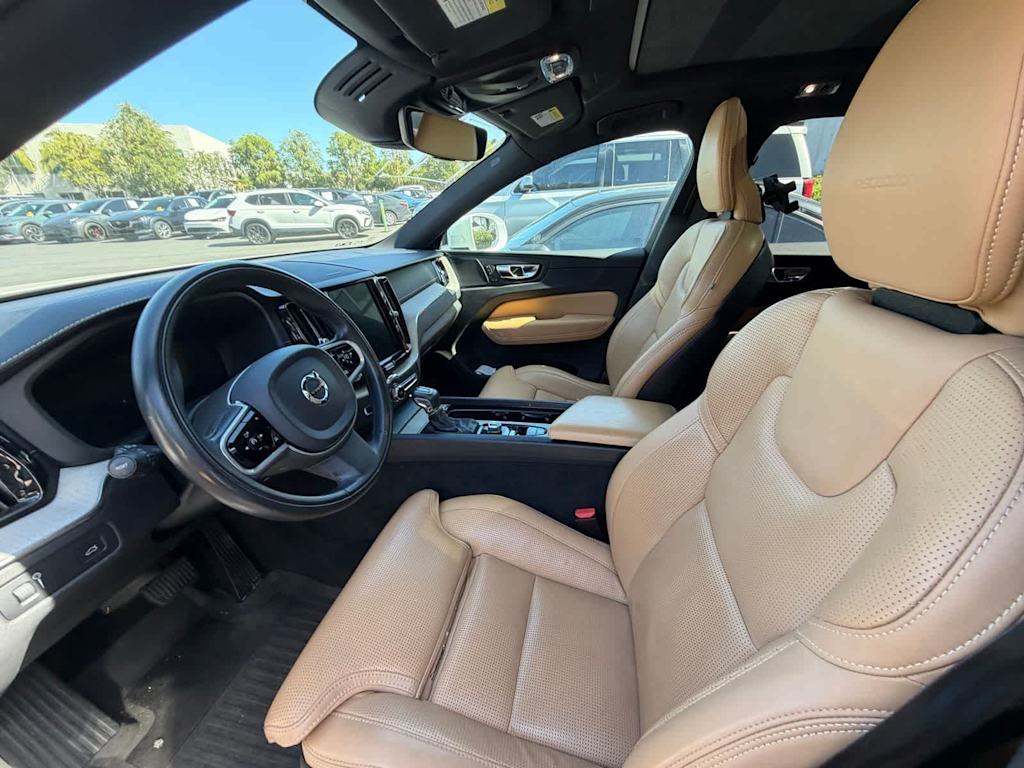 Thumbnail: 2020 Volvo XC60 - 5