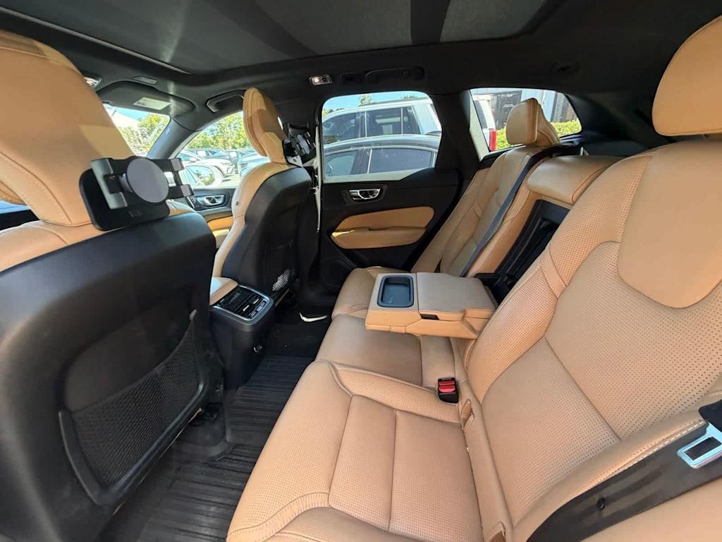 Thumbnail: 2020 Volvo XC60 - 6