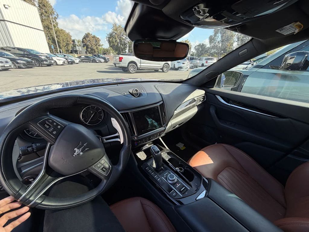 Thumbnail: 2023 Maserati Levante - 2
