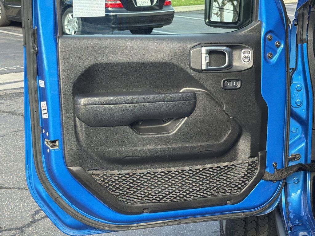 Thumbnail: 2024 Jeep Wrangler - 29