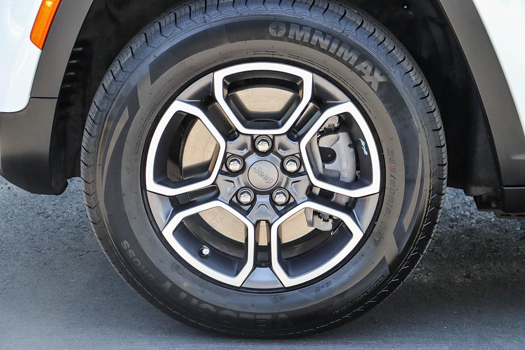 Thumbnail: 2022 Jeep Grand Cherokee - 7