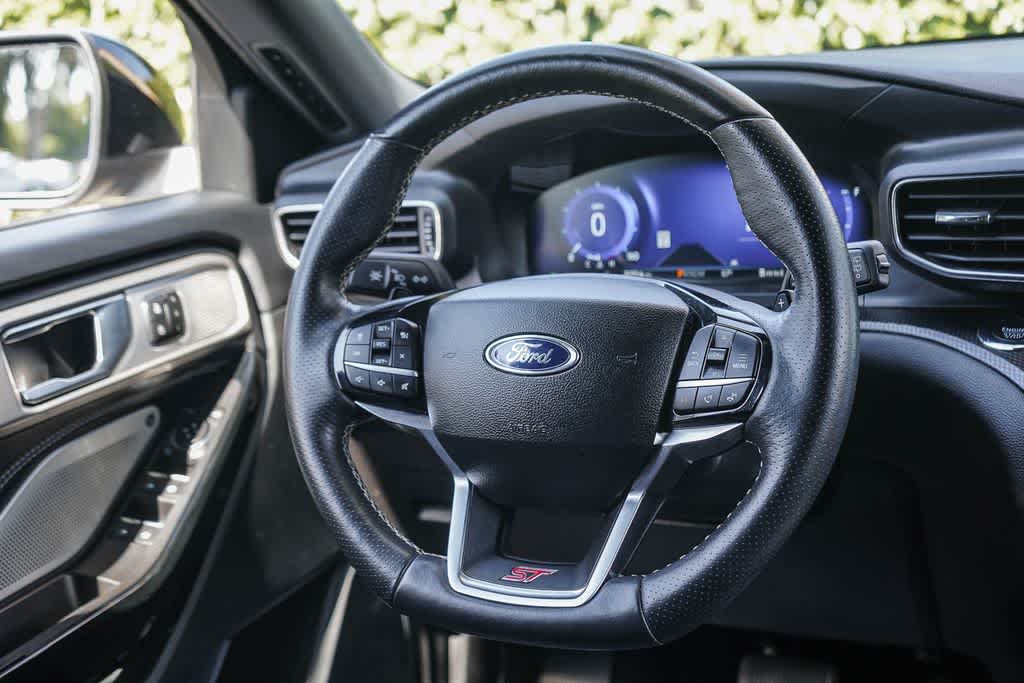 Thumbnail: 2022 Ford Explorer - 8