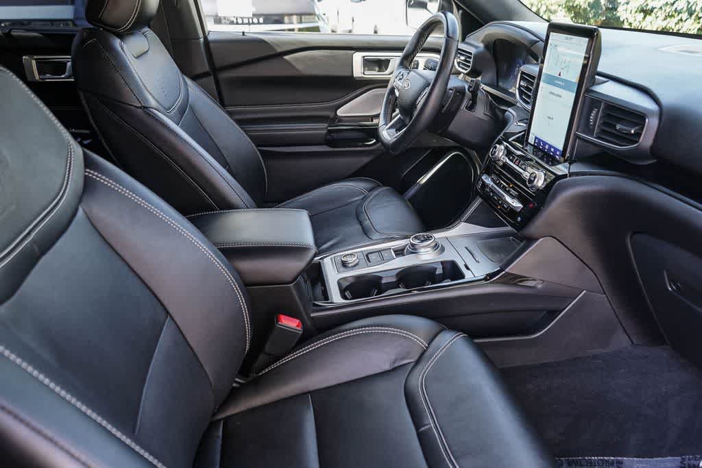 Thumbnail: 2022 Ford Explorer - 9
