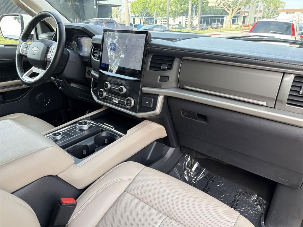 Thumbnail: 2023 Ford Expedition MAX - 13