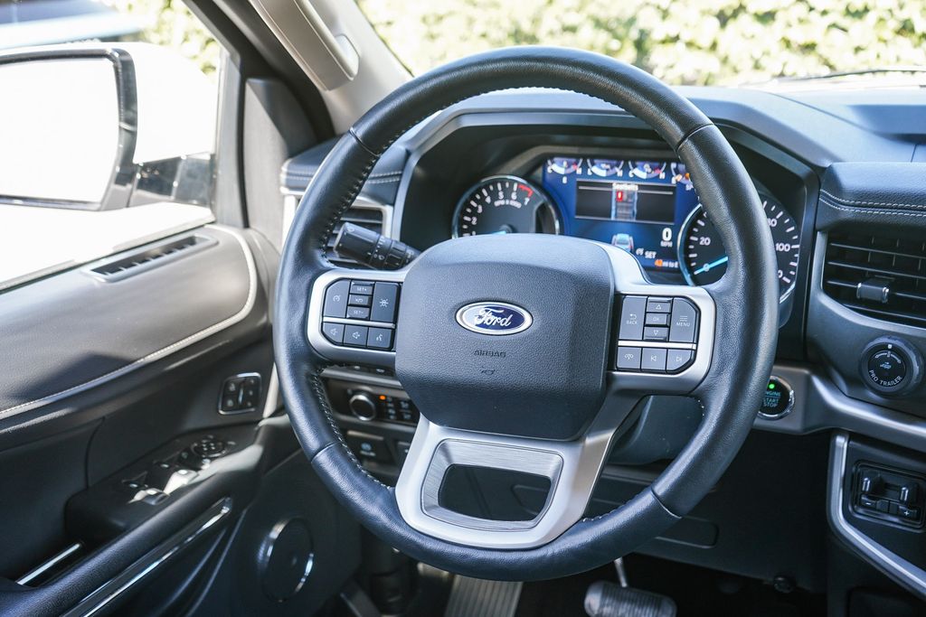 Thumbnail: 2023 Ford Expedition - 9