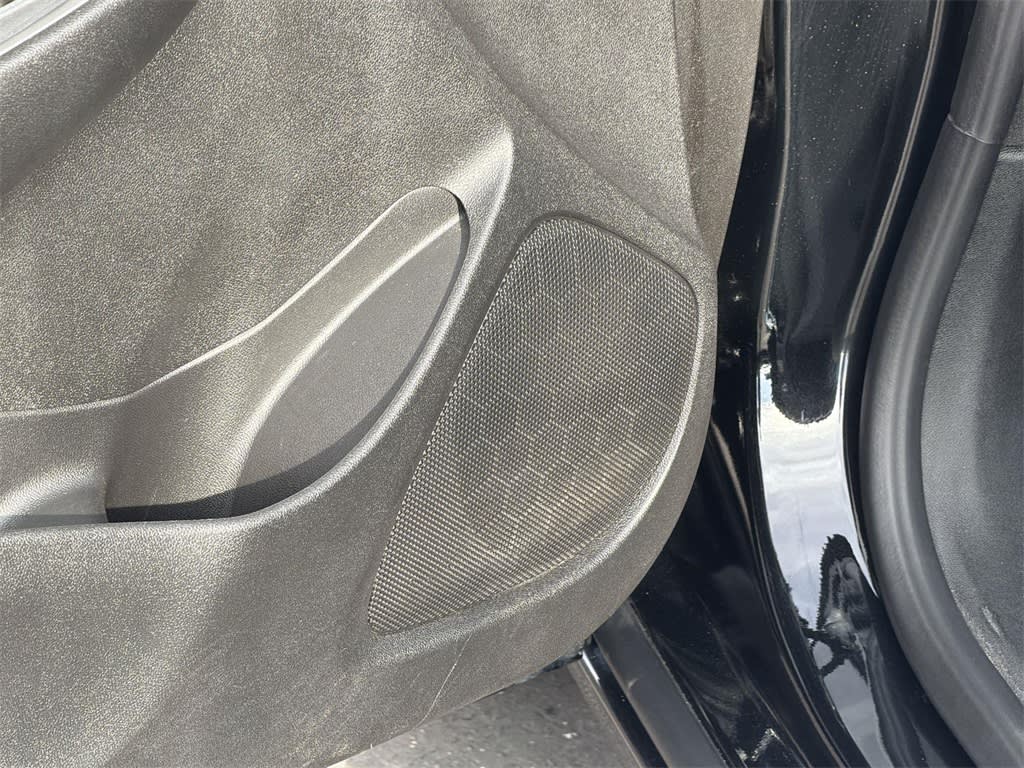 Thumbnail: 2023 Chevrolet Malibu - 29