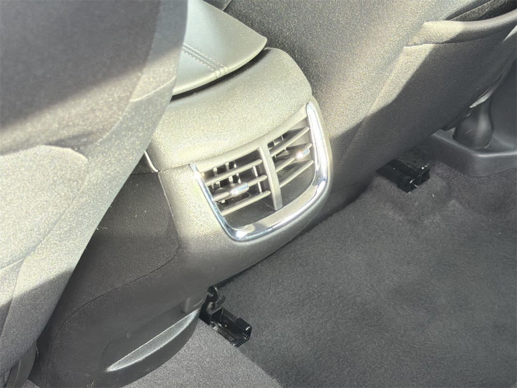 Thumbnail: 2023 Chevrolet Malibu - 32