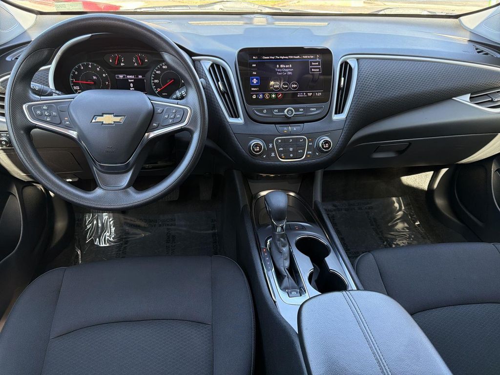 Thumbnail: 2024 Chevrolet Malibu - 2