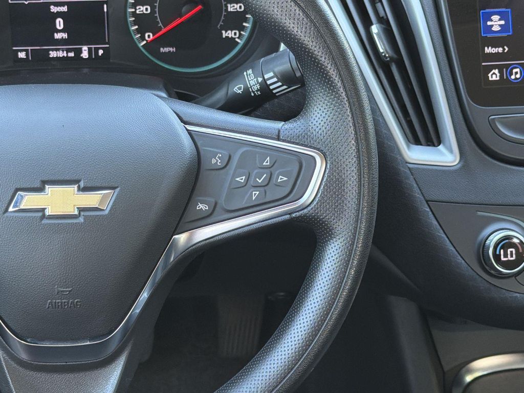Thumbnail: 2024 Chevrolet Malibu - 25