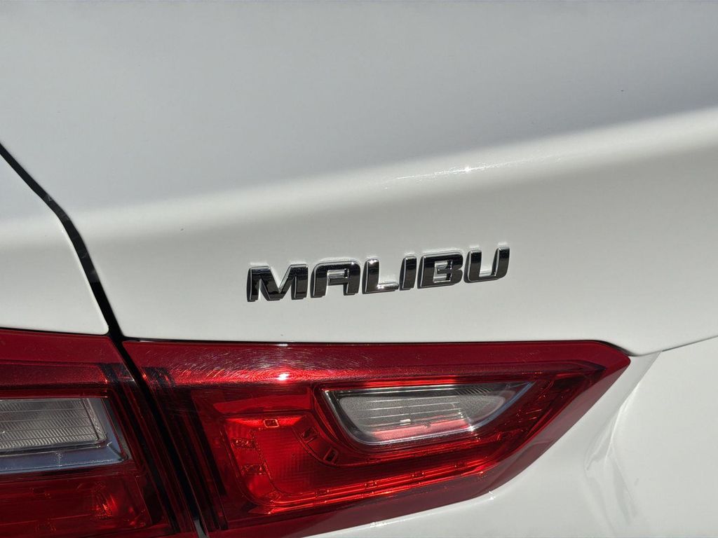 Thumbnail: 2024 Chevrolet Malibu - 7