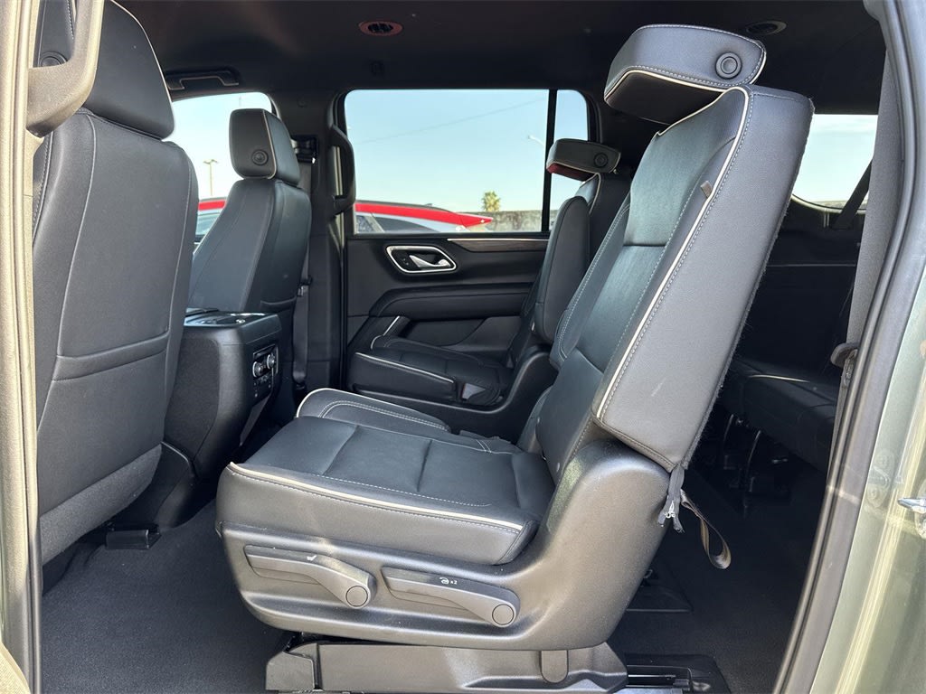 Thumbnail: 2023 Chevrolet Suburban - 12