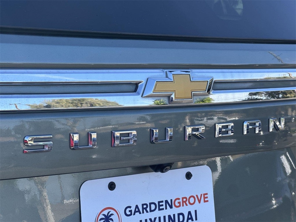 Thumbnail: 2023 Chevrolet Suburban - 7