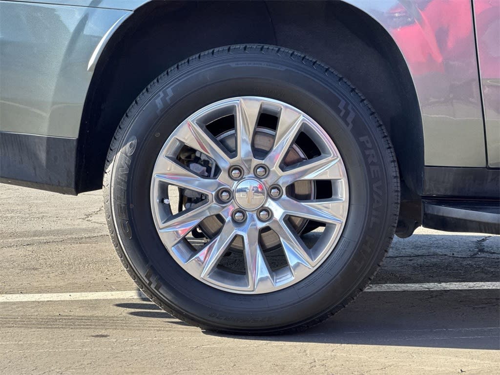 Thumbnail: 2023 Chevrolet Suburban - 8