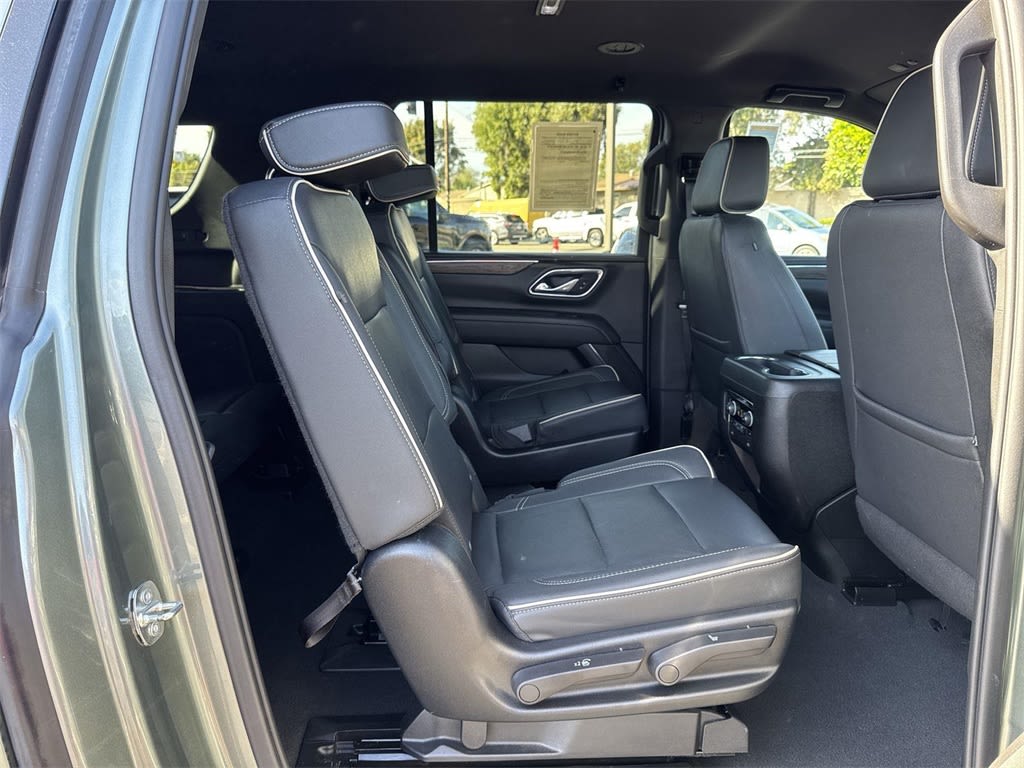 Thumbnail: 2023 Chevrolet Suburban - 37