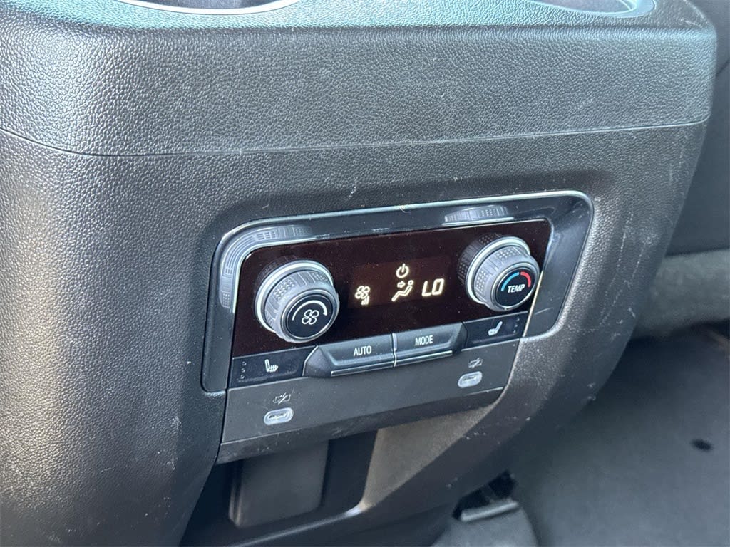 Thumbnail: 2023 Chevrolet Suburban - 35