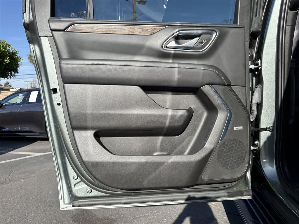 Thumbnail: 2023 Chevrolet Suburban - 33