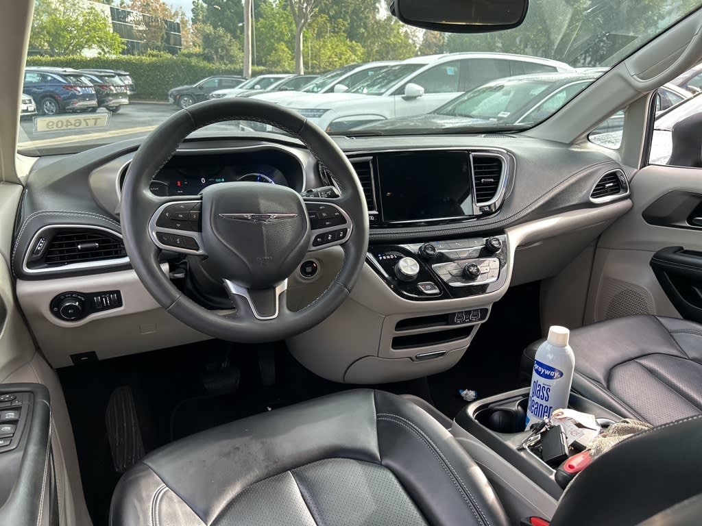 Thumbnail: 2023 Chrysler Pacifica - 2