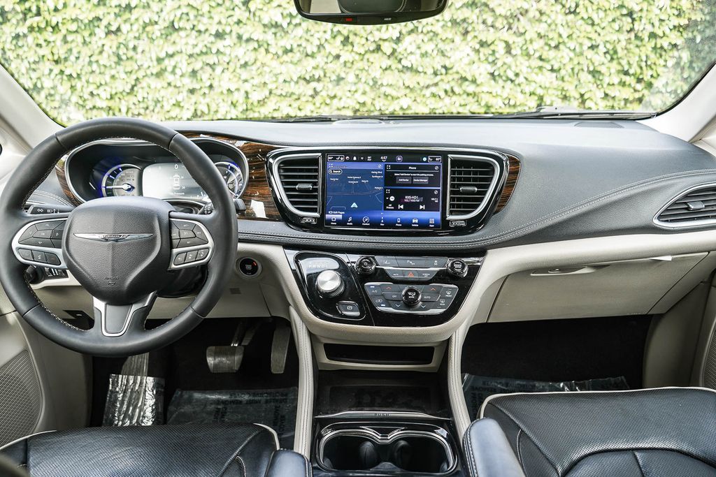 Thumbnail: 2023 Chrysler Pacifica - 2