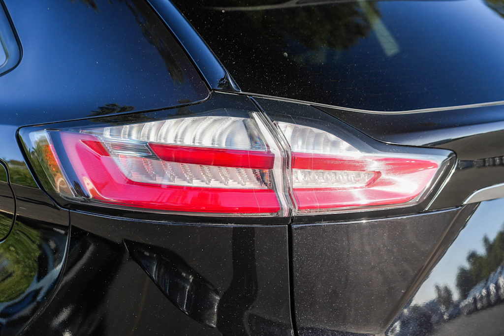 Thumbnail: 2020 Ford Edge - 21
