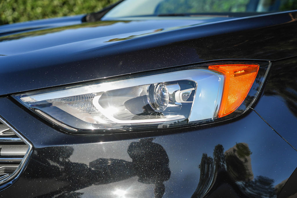 Thumbnail: 2020 Ford Edge - 18