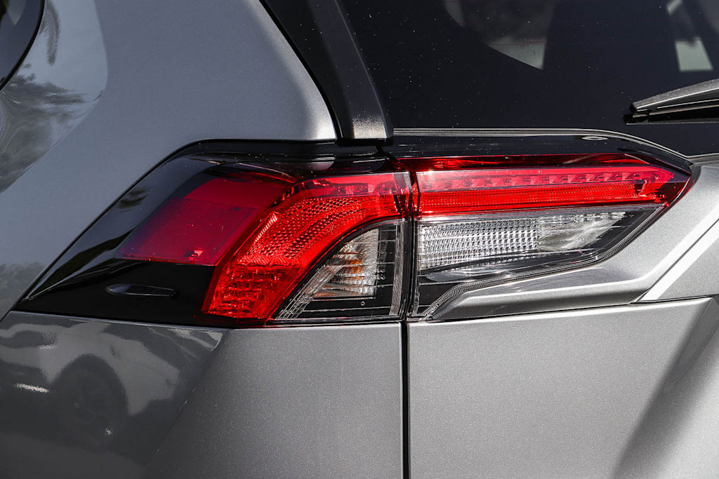 Thumbnail: 2023 Toyota RAV4 - 21