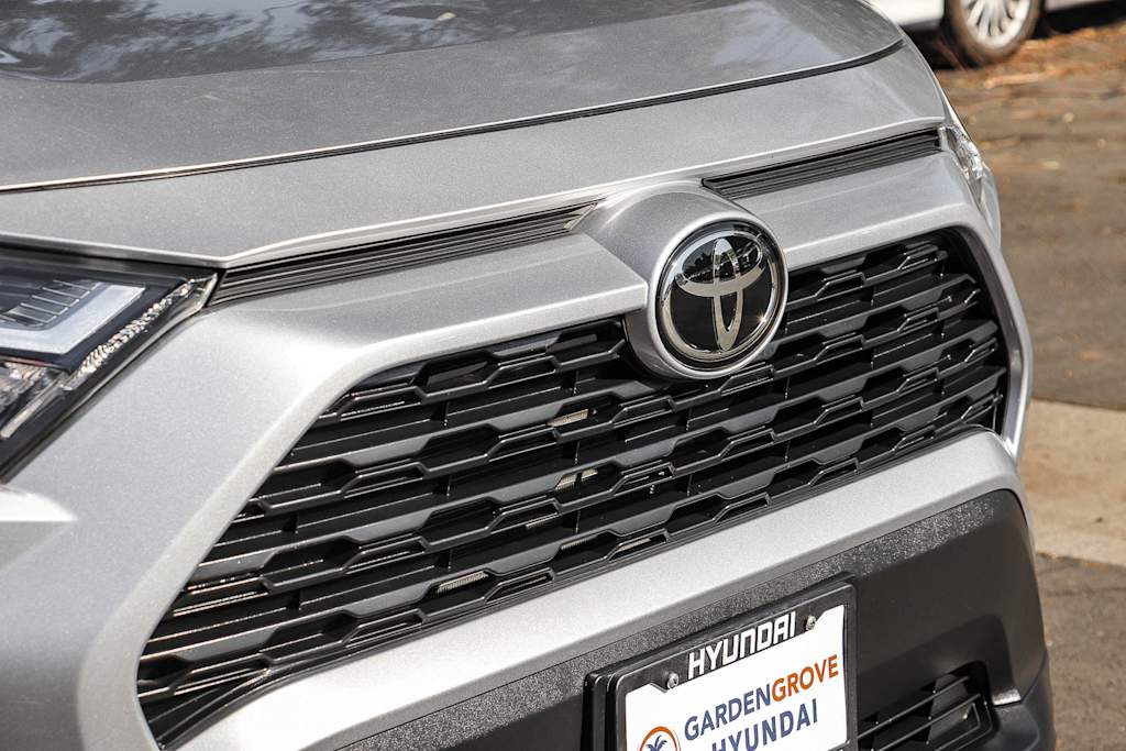 Thumbnail: 2023 Toyota RAV4 - 6
