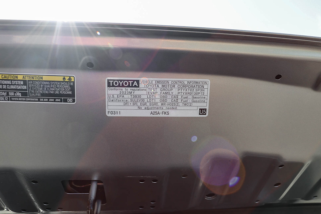 Thumbnail: 2023 Toyota RAV4 - 17