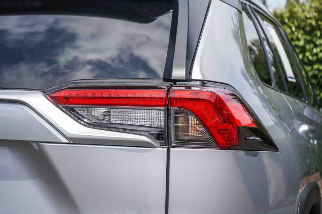 Thumbnail: 2021 Toyota RAV4 - 19