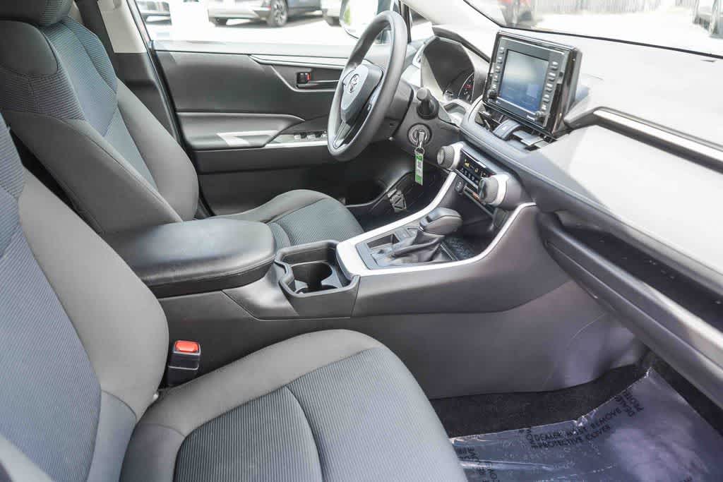Thumbnail: 2021 Toyota RAV4 - 10