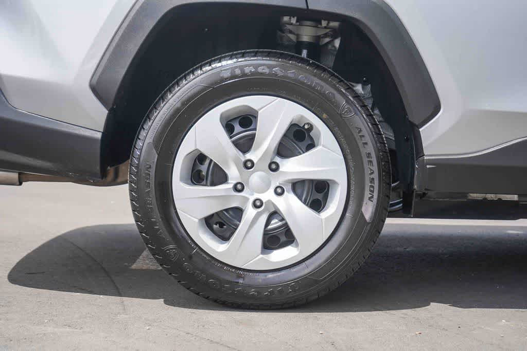 Thumbnail: 2021 Toyota RAV4 - 7