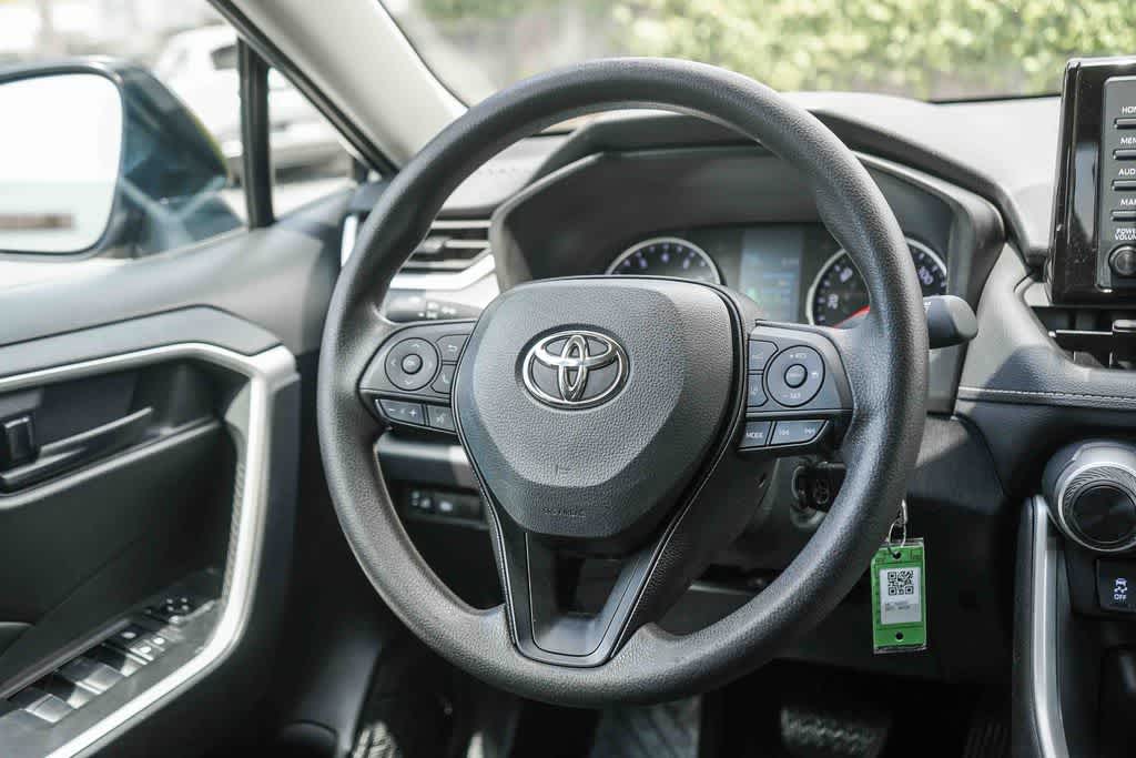 Thumbnail: 2021 Toyota RAV4 - 9