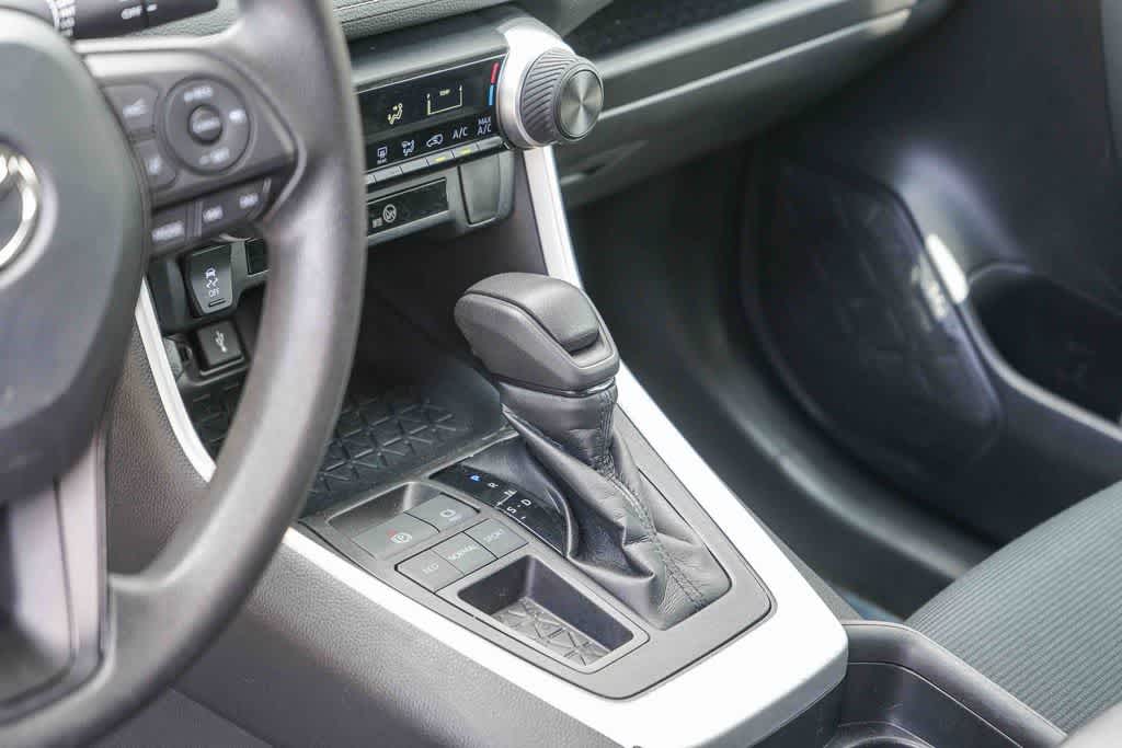 Thumbnail: 2021 Toyota RAV4 - 13