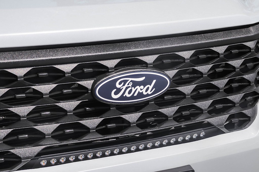 Thumbnail: 2025 Ford Maverick - 21