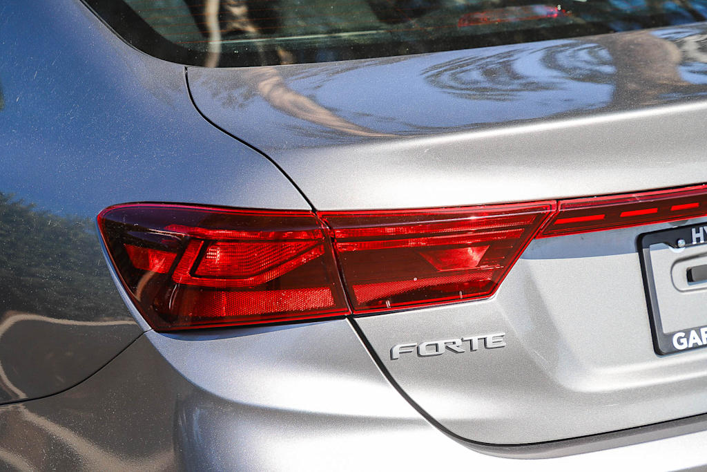 Thumbnail: 2023 Kia Forte - 20