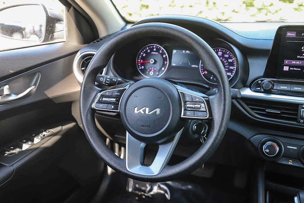Thumbnail: 2023 Kia Forte - 8
