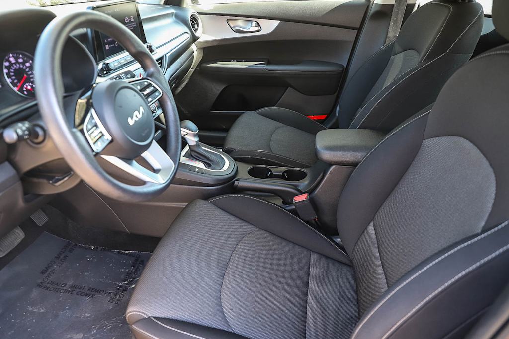 Thumbnail: 2023 Kia Forte - 10